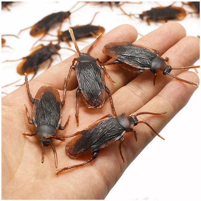 Prank Cockroaches Realistic Cock Roach Rubber Fake Creepy Bugs Gag Toy Joke