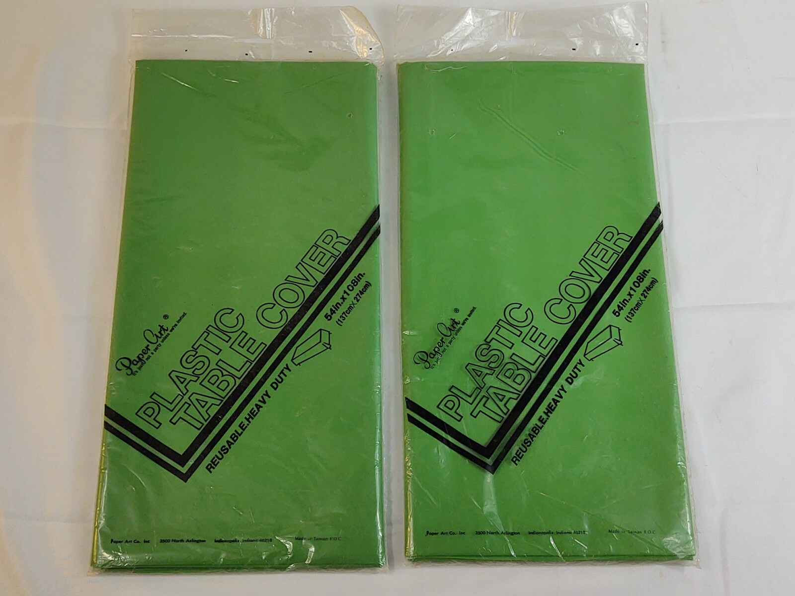 Vintage – 2 Paper Art Green Plastic Table Covers Reusable Heavy Duty 54″x108″