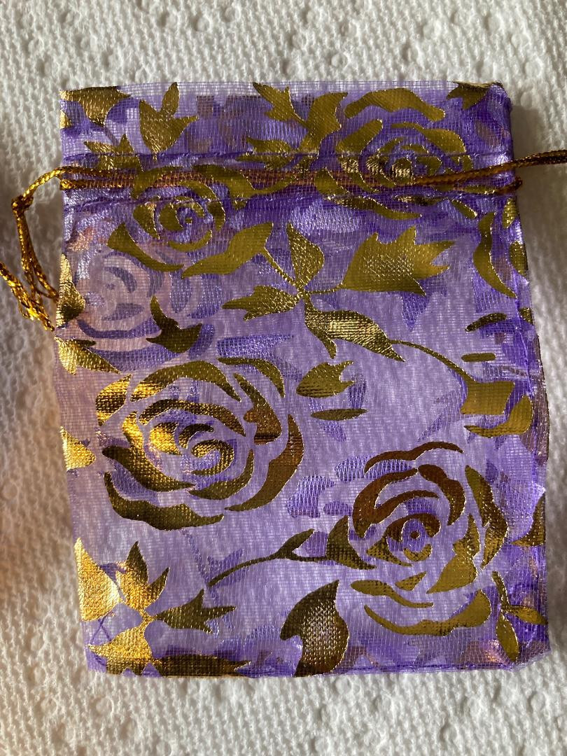 25 Lavender GOLD HEARTS Design Organza Bags Favors/Gold StringTies USA SELLER