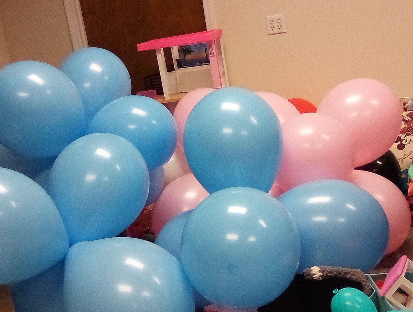 Qualatex Pink & Blue 16″(50) Great 4 Decorating 2nd’s some have Slight Color Run