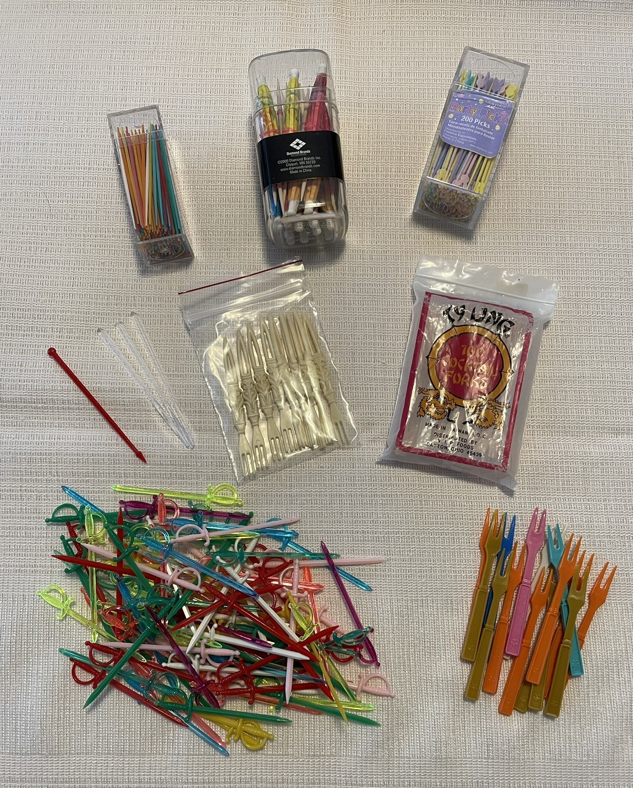 Lot – Vtg Toothpicks Party Picks Cocktail Forks Diamond Parasol Picks 500+ Pcs