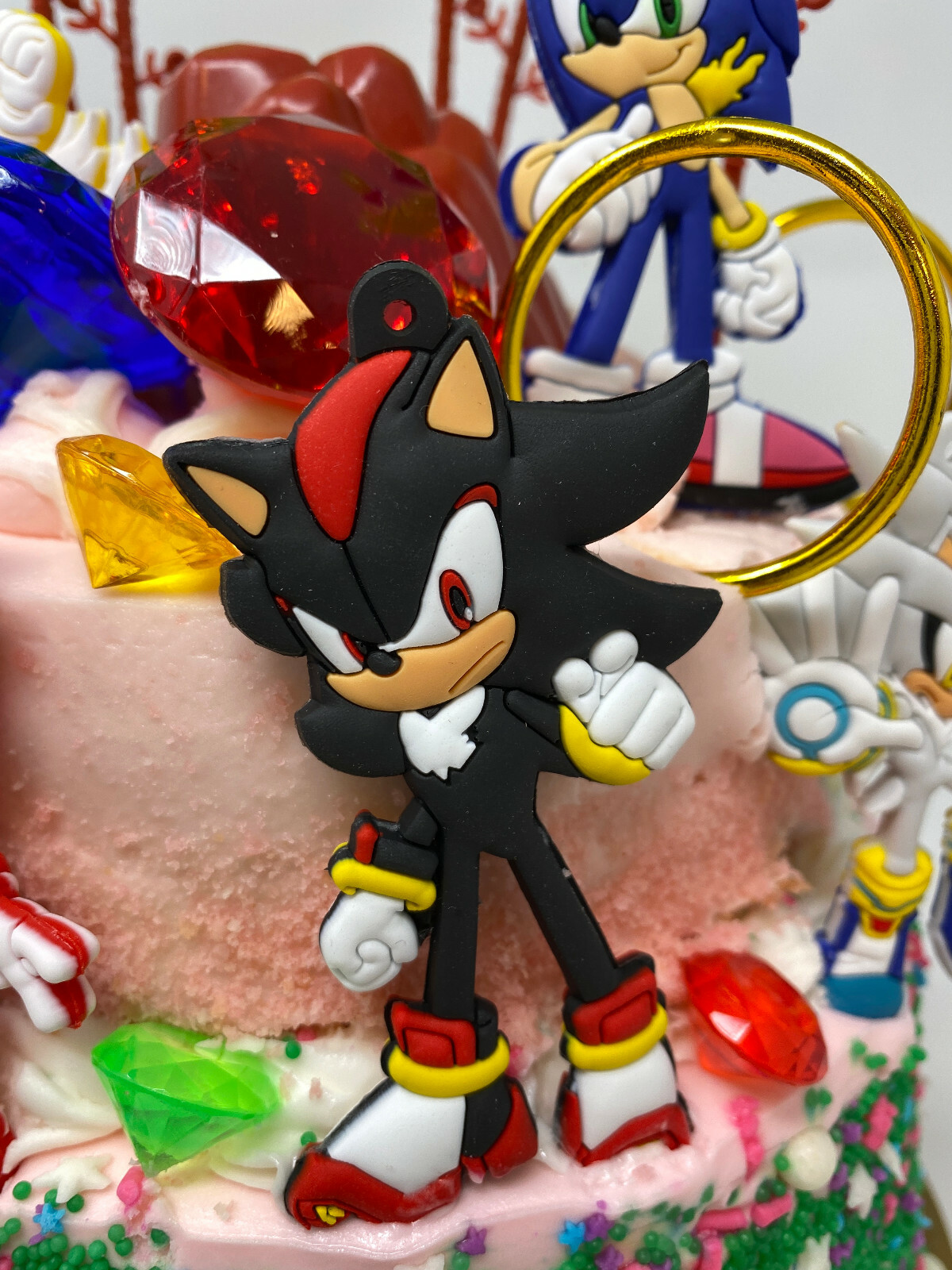 Sonic The Hedgehog Deluxe Birthday Cake Topper Set **BRAND NEW**