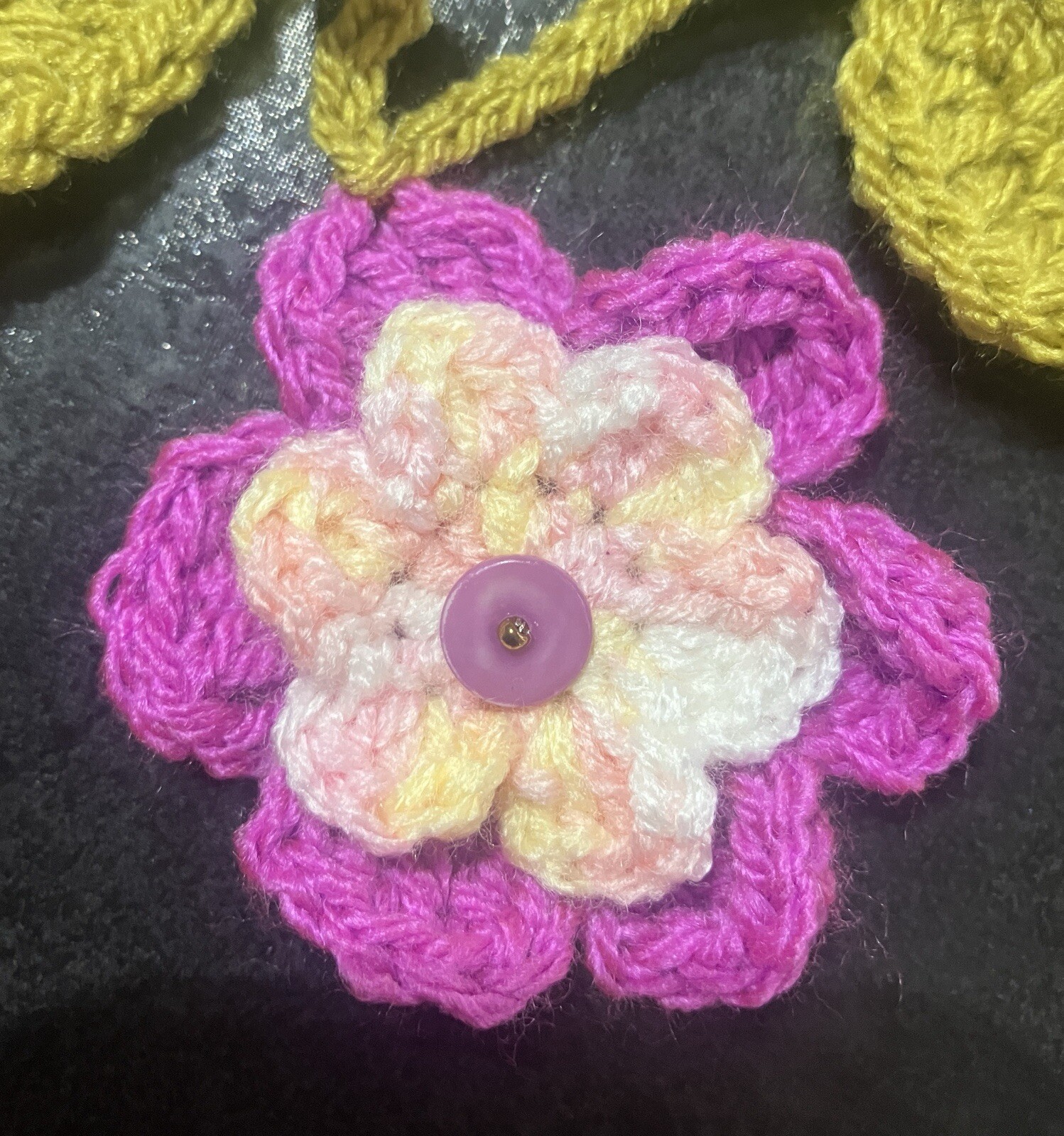 🌸🍃NEW hand Crochet Flower Bunting Leaf sequin Window 34” camper SUMMER Gift