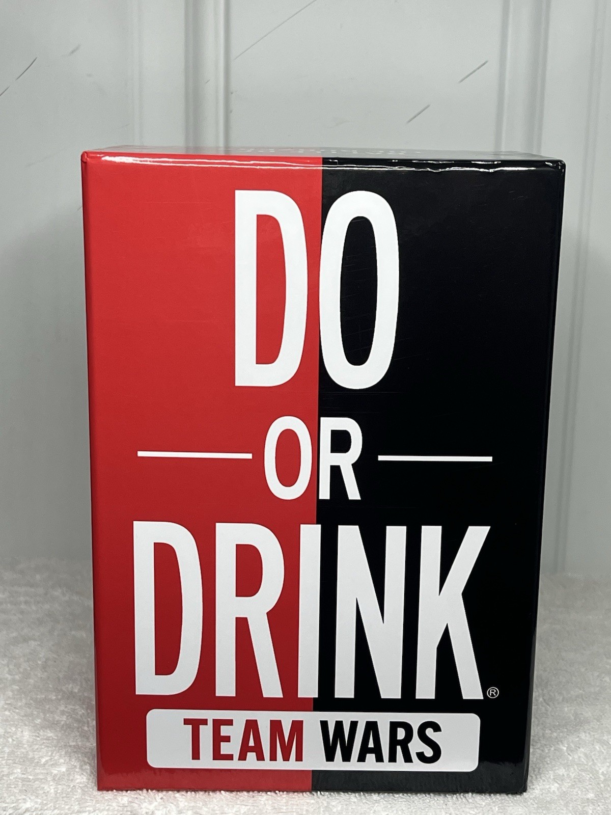 NIB Do Or Drink Team Wars Adult Party Card Game, For 6+ Players & Ages 21+