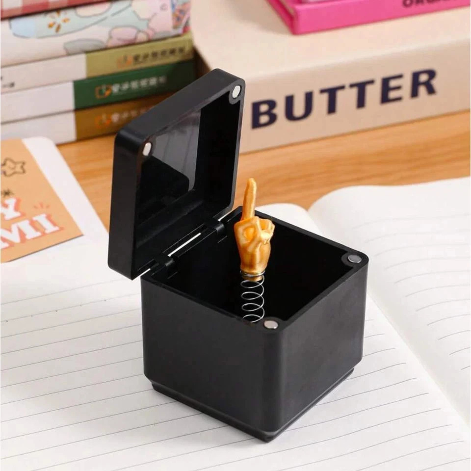 Middle Finger Surprise Gift Box Middle Finger Perfect Prank Hand Pop-Up Gift Box