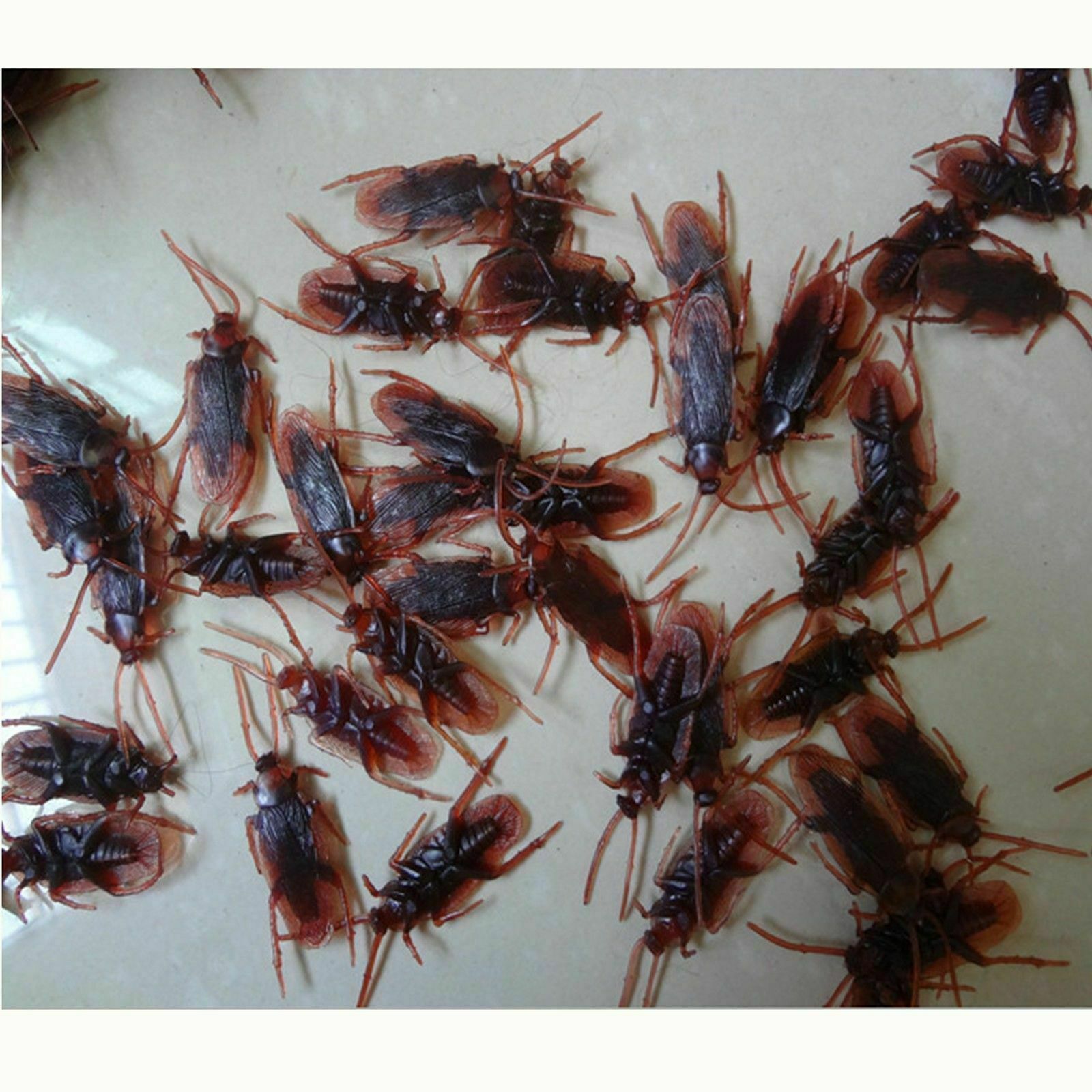Realistic Fake Cockroaches Prank Toys 40pcs Creepy Creature Bugs Gag Party Joke