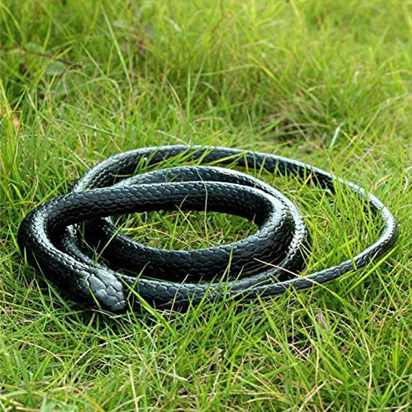 50″ Fake Realistic Rubber Snake Scary Toy Prank Party Joke Halloween Decor Prop