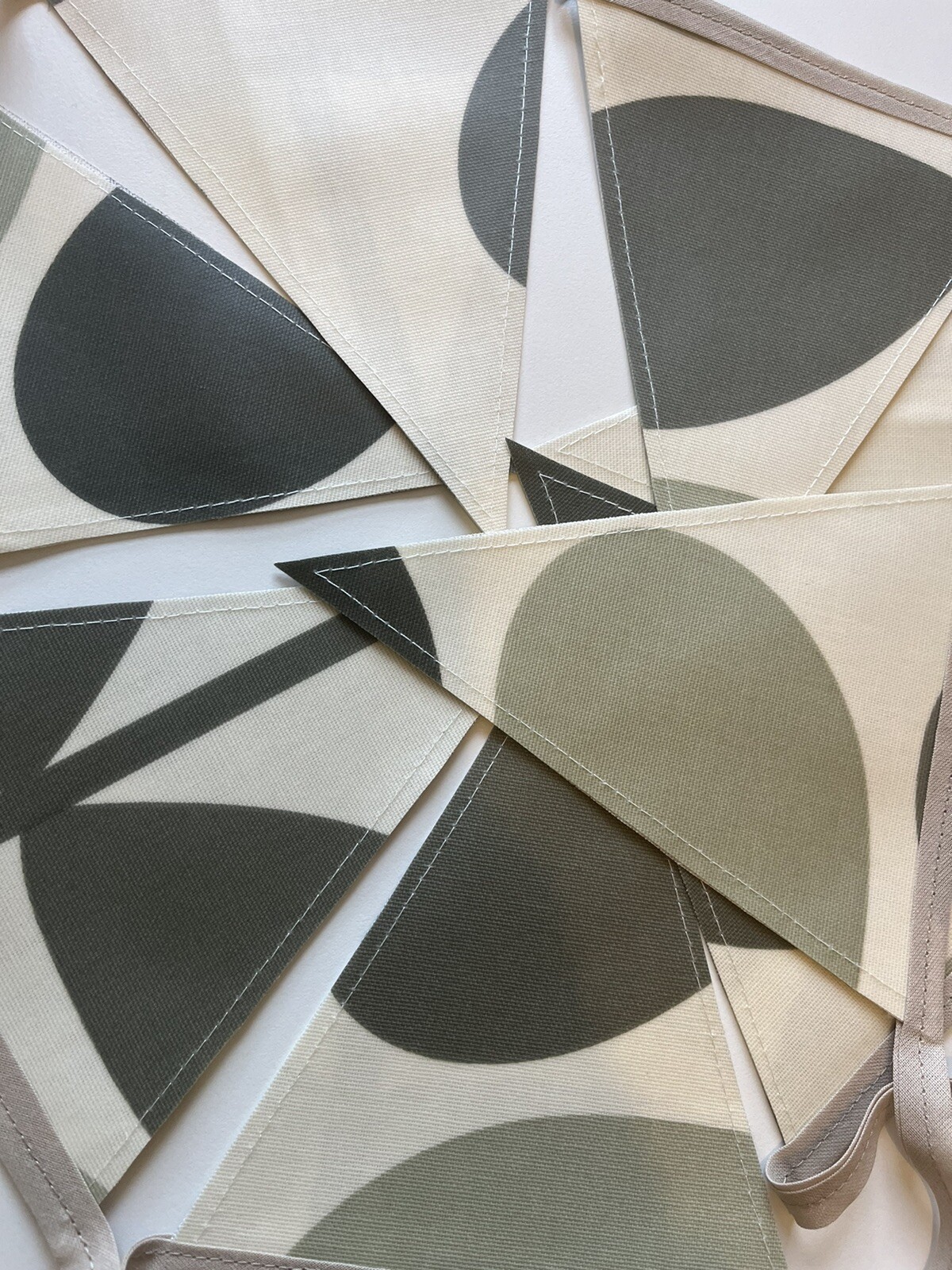 Handmade Oilcloth Bunting – Garden/Home Contemporary – 2 Meters Double Sided