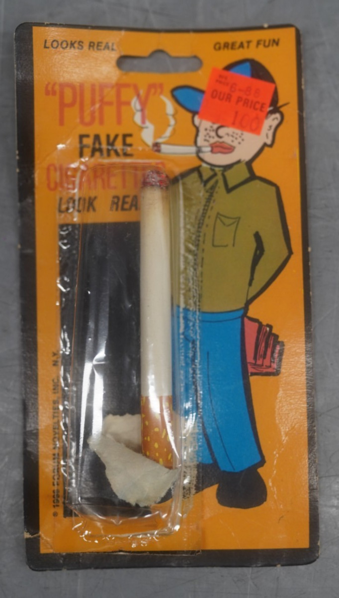 VINTAGE 1986 PUFFY FAKE CIGARETTE FORUM NOVELTIES OPENED PACKAGE