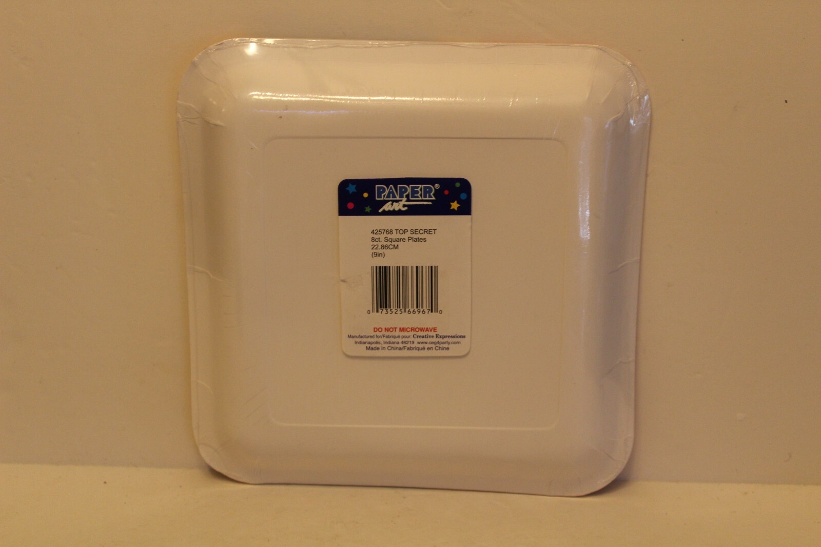 Paper Art Top Secret Paper Plates – 8 Ct, 9″ x 9″ Square Spy Party Supplies