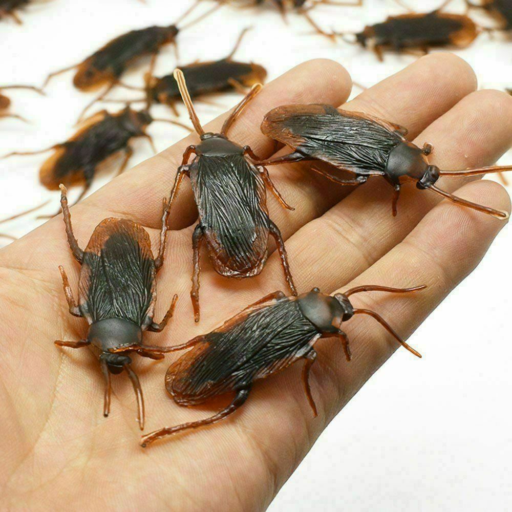 Realistic Fake Cockroaches Prank Toys 40pcs Creepy Creature Bugs Gag Party Joke