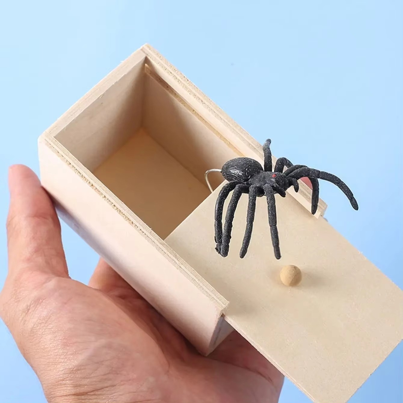 Wooden Prank Spider Scare Box Hidden in Case Trick Play Joke Scarebox Gag Toy