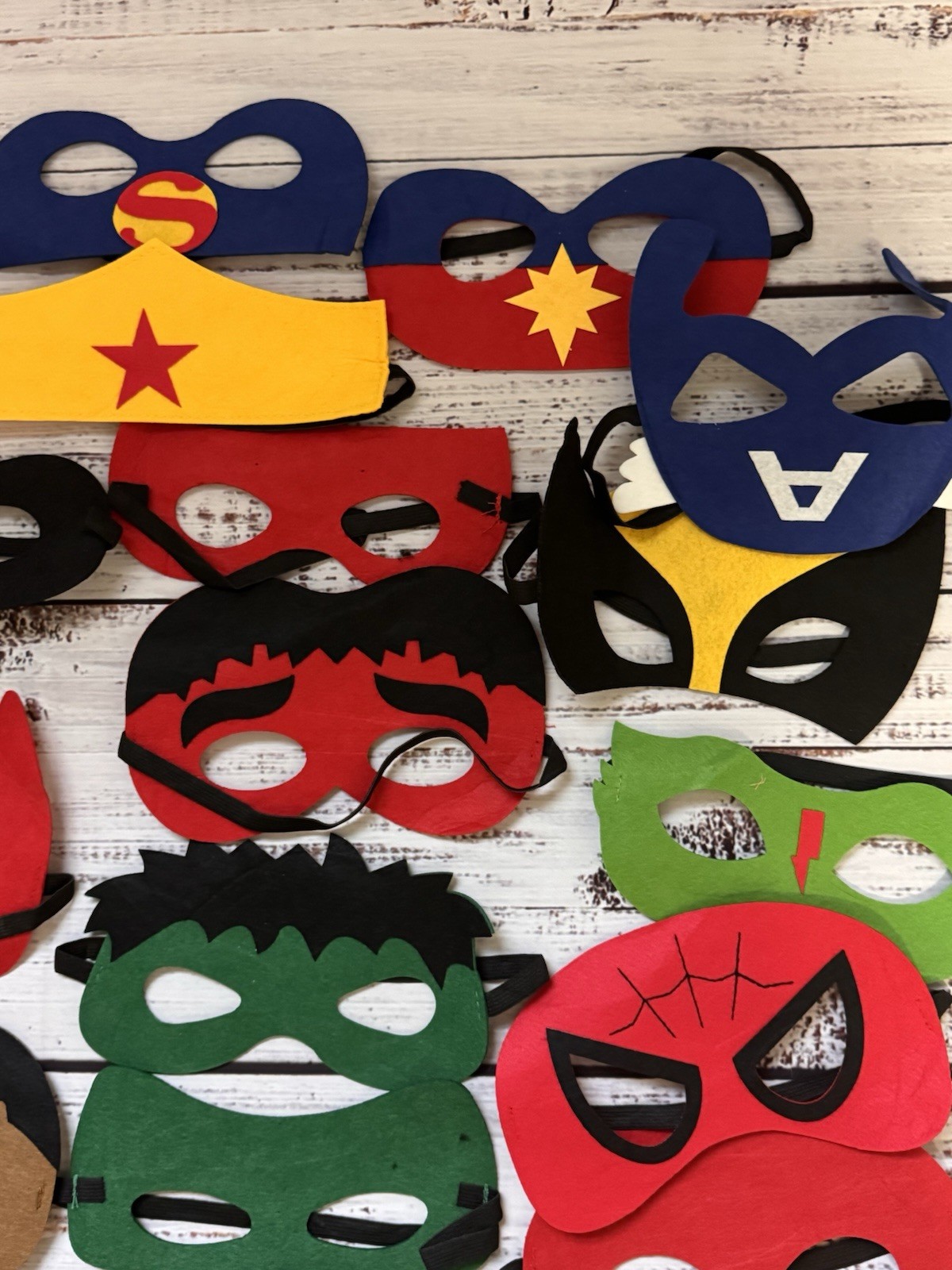 30 Pcs Party Pack Kids Superhero Masks, Birthday Party Favors, Costume NEW